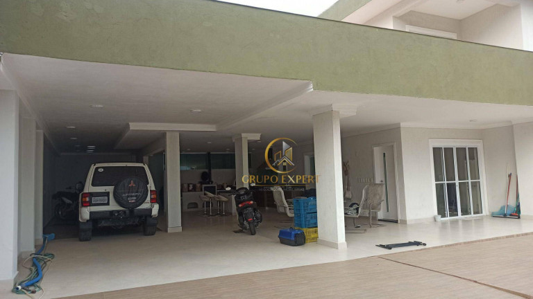 Sobrado com 5 Quartos à Venda ou Locação, 900 m² em Condomínio Residencial Jaguary - São José Dos Campos