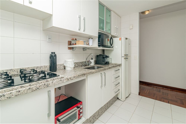 Imagem Imóvel com 2 Quartos à Venda, em Passo Da Areia - Porto Alegre Imagem Imóvel com 2 Quartos à Venda, em Passo Da Areia - Porto Alegre