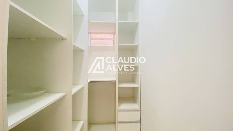 Imagem Casa com 5 Quartos à Venda, 300 m² em Conceição - Feira De Santana