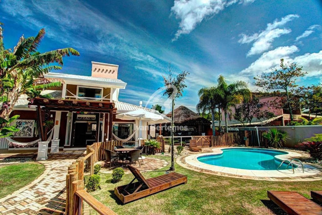 Imagem Casa com 5 Quartos para Temporada, em Canto Grande - Bombinhas Imagem Casa com 5 Quartos para Temporada, em Canto Grande - Bombinhas