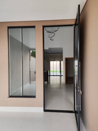 Imagem Casa com 3 Quartos à Venda, em Goiânia Imagem Casa com 3 Quartos à Venda, em Goiânia