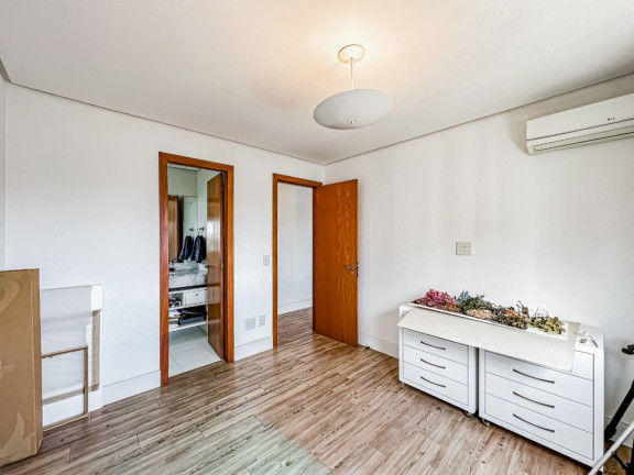 Imagem Apartamento com 3 Quartos à Venda, 168 m² em Rio Branco - Porto Alegre