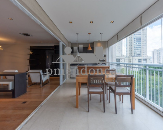 Apartamento com 3 Quartos à Venda, 206 m² em Vila Romana - São Paulo