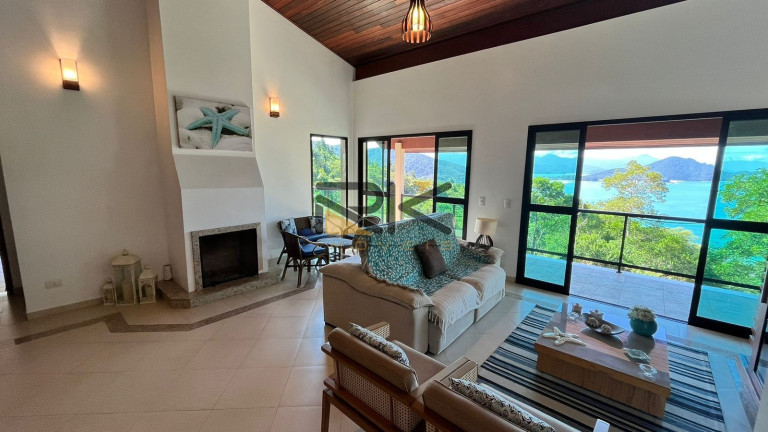 Imagem Sobrado com 3 Quartos à Venda, 600 m² em Toninhas - Ubatuba Imagem Sobrado com 3 Quartos à Venda, 600 m² em Toninhas - Ubatuba