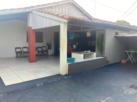 Imagem Casa com 2 Quartos à Venda, 360 m² em Vila Sandano - Ourinhos Imagem Casa com 2 Quartos à Venda, 360 m² em Vila Sandano - Ourinhos