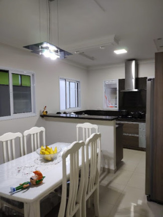 Imagem Sobrado com 3 Quartos à Venda, 198 m² em Cidade Salvador - Jacareí