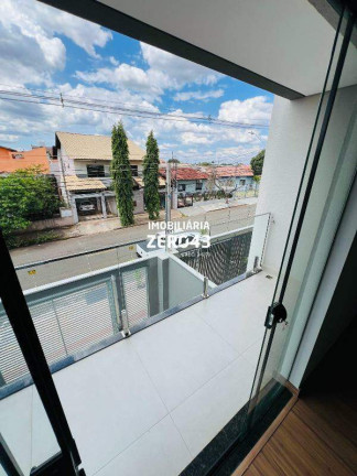 Imagem Casa com 3 Quartos à Venda, 160 m² em Leonor - Londrina Imagem Casa com 3 Quartos à Venda, 160 m² em Leonor - Londrina