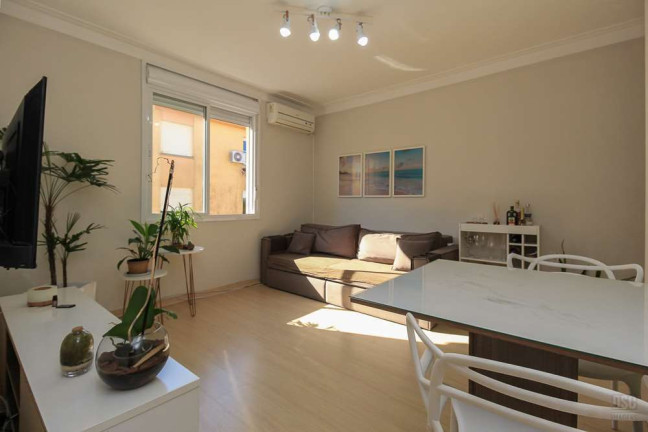 Imagem Apartamento com 2 Quartos à Venda, 51 m² em Cristal - Porto Alegre Imagem Apartamento com 2 Quartos à Venda, 51 m² em Cristal - Porto Alegre