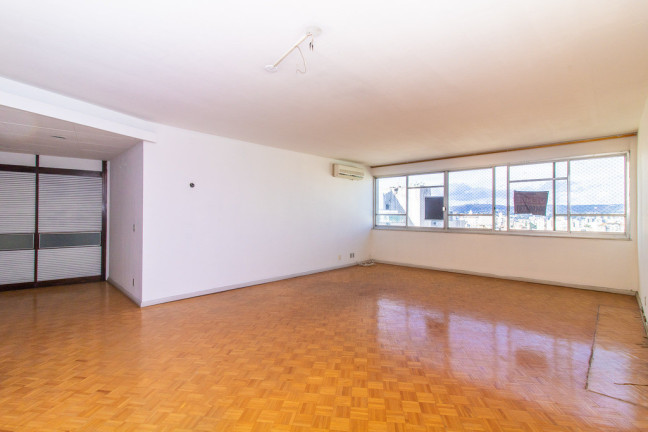 Imagem Apartamento com 3 Quartos à Venda, 174 m² em Centro Histórico - Porto Alegre Imagem Apartamento com 3 Quartos à Venda, 174 m² em Centro Histórico - Porto Alegre