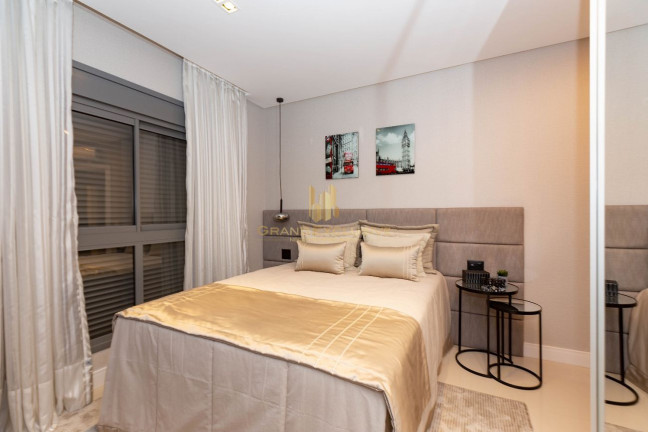 Imagem Apartamento com 4 Quartos à Venda, 182 m² em Centro - Balneário Camboriú Imagem Apartamento com 4 Quartos à Venda, 182 m² em Centro - Balneário Camboriú