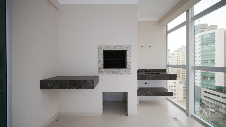Imagem Apartamento com 4 Quartos à Venda, 175 m² em Meia Praia - Itapema