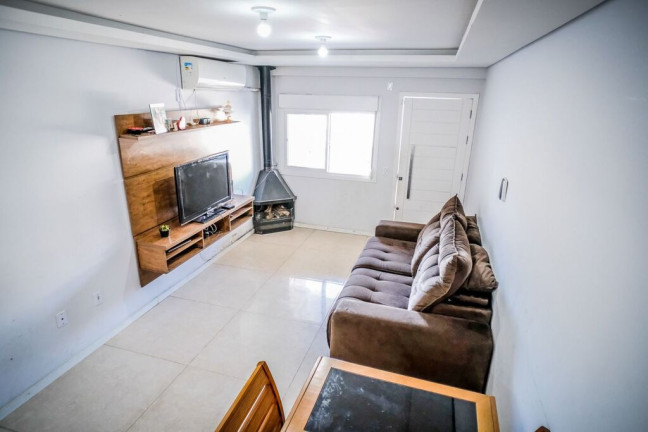 Imagem Casa com 2 Quartos à Venda, 100 m² em Jardim Itu - Porto Alegre