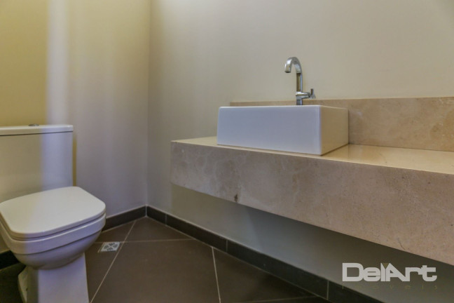 Imagem Casa com 4 Quartos à Venda, 302 m² em Santa Cândida - Curitiba