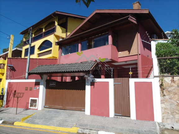 Casa com 3 Quartos à Venda, 252 m² em Vila Isabela - Campos Do Jordão