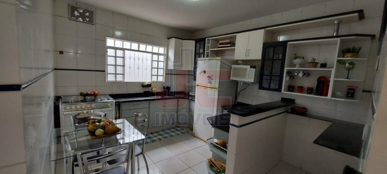 Imagem Casa com 3 Quartos à Venda,  em Marilia - Ribeirão Preto