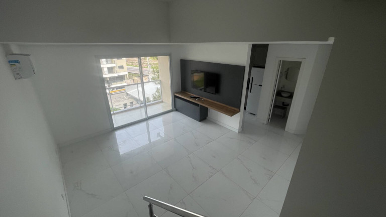Imagem Apartamento com 3 Quartos para Alugar, 143 m² em Canasvieiras - Florianópolis