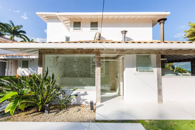Imagem Casa com 5 Quartos à Venda, 2 m² em Mangaratiba - Mangaratiba Imagem Casa com 5 Quartos à Venda, 2 m² em Mangaratiba - Mangaratiba