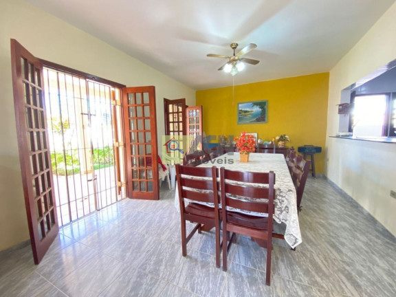 Sobrado com 5 Quartos à Venda, 250 m² em Maranduba - Ubatuba