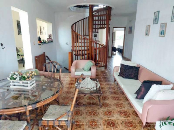 Imagem Casa com 6 Quartos à Venda, 674 m² em Cidade Nova Peruibe - Peruíbe
