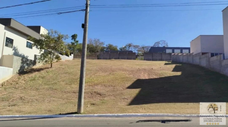 Imóvel à Venda, 554 m² em Condomínio Do Lago 3ª Etapa - Goiânia