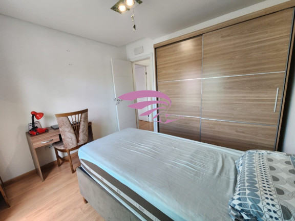 Imagem Casa com 3 Quartos à Venda, 126 m² em Boqueirão - Curitiba Imagem Casa com 3 Quartos à Venda, 126 m² em Boqueirão - Curitiba