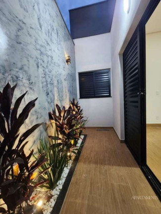 Imagem Casa com 3 Quartos à Venda, 180 m²