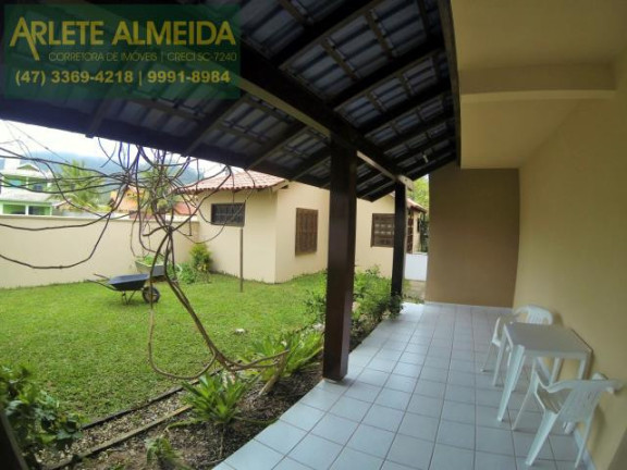 Imagem Casa com 4 Quartos à Venda, 250 m² em Centro - Porto Belo Imagem Casa com 4 Quartos à Venda, 250 m² em Centro - Porto Belo