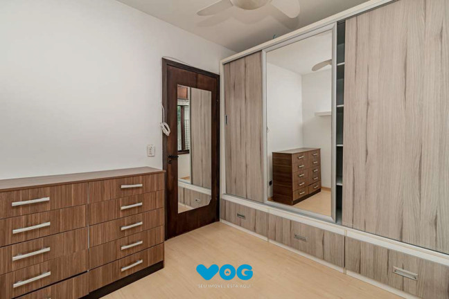 Imagem Imóvel com 3 Quartos à Venda, 134 m² em Santana - Porto Alegre Imagem Imóvel com 3 Quartos à Venda, 134 m² em Santana - Porto Alegre