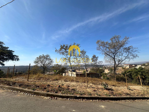 Terreno à Venda, 251 m² em Serra Azul - Sarzedo
