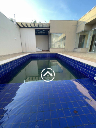 Imagem Casa com 4 Quartos à Venda, 420 m² em Jardim Cuiabá - Cuiabá