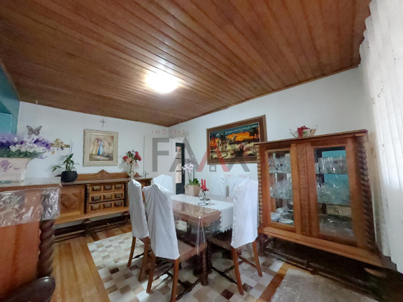 Imagem Casa com 3 Quartos à Venda, 208 m² em Trianon - Guarapuava