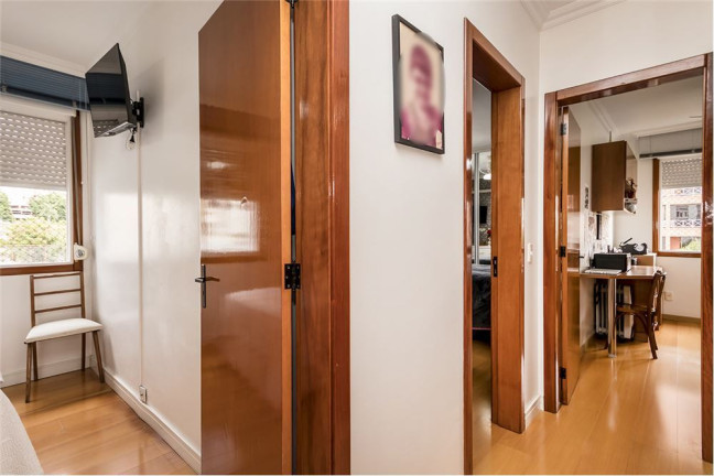 Imagem Imóvel com 3 Quartos à Venda, em Chácara Das Pedras - Porto Alegre Imagem Imóvel com 3 Quartos à Venda, em Chácara Das Pedras - Porto Alegre