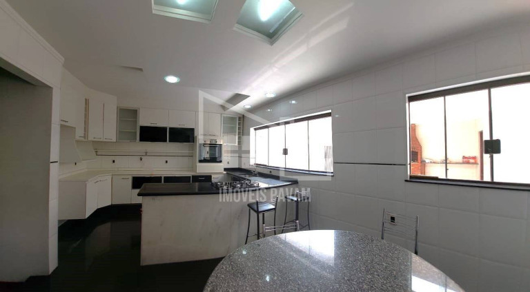 Imagem Sobrado com 4 Quartos à Venda, 302 m² em Independência - São Bernardo Do Campo