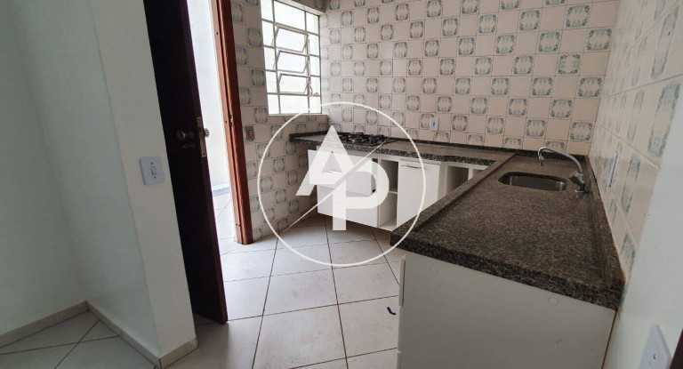 Imagem Casa com 3 Quartos à Venda, 270 m² em Uvaranas - Ponta Grossa