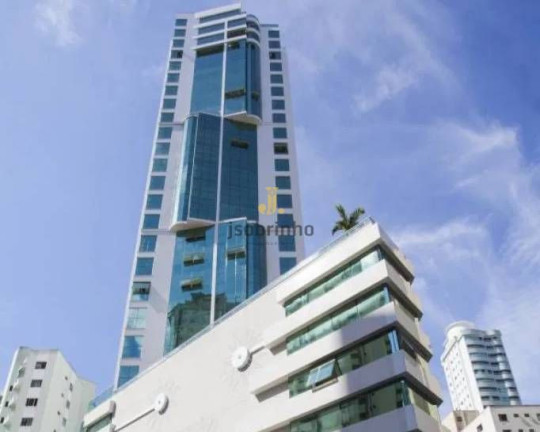Imagem Apartamento com 3 Quartos à Venda, 135 m² em Centro - Balneário Camboriú Imagem Apartamento com 3 Quartos à Venda, 135 m² em Centro - Balneário Camboriú