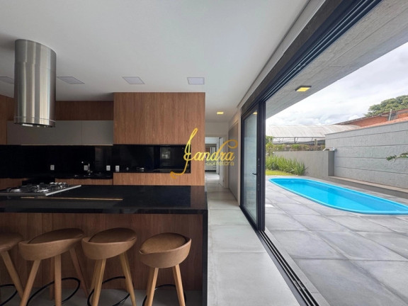Sobrado com 5 Quartos à Venda, 270 m² em Centro - Xangri-la