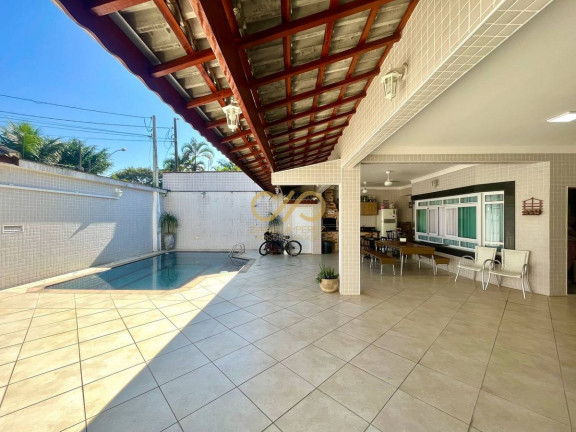 Imagem Casa com 3 Quartos à Venda, 360 m² em Canto Do Forte - Praia Grande Imagem Casa com 3 Quartos à Venda, 360 m² em Canto Do Forte - Praia Grande