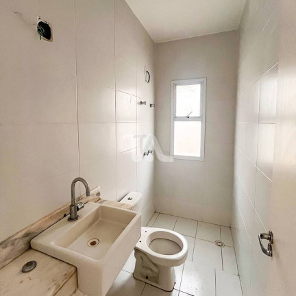 Imagem Sobrado com 3 Quartos à Venda, 233 m² em Loteamento Industrial água Preta - Pindamonhangaba Imagem Sobrado com 3 Quartos à Venda, 233 m² em Loteamento Industrial água Preta - Pindamonhangaba