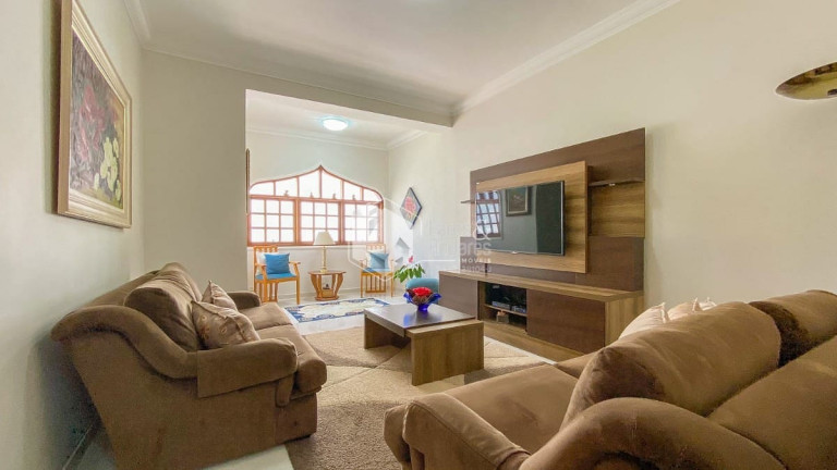 Casa com 5 Quartos à Venda, 275 m² em Cambuci - São Paulo