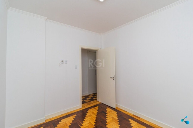 Imagem Imóvel com 3 Quartos à Venda, 117 m² em Centro Histórico - Porto Alegre Imagem Imóvel com 3 Quartos à Venda, 117 m² em Centro Histórico - Porto Alegre