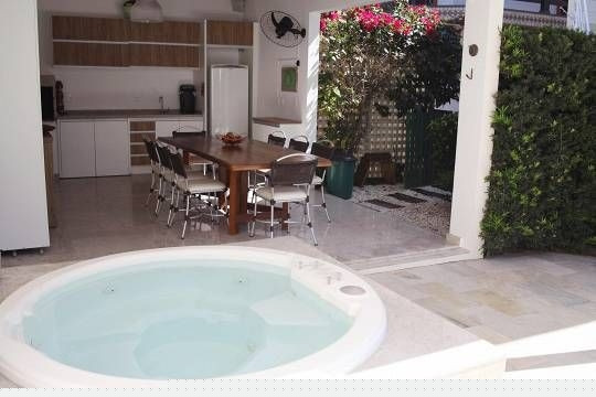 Imagem Casa com 5 Quartos para Alugar, 323 m² em Jurerê Internacional - Florianópolis