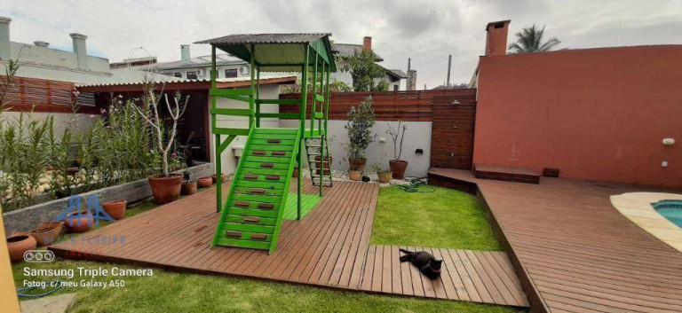 Imagem Casa com 4 Quartos à Venda, 267 m² em Córrego Grande - Florianópolis Imagem Casa com 4 Quartos à Venda, 267 m² em Córrego Grande - Florianópolis