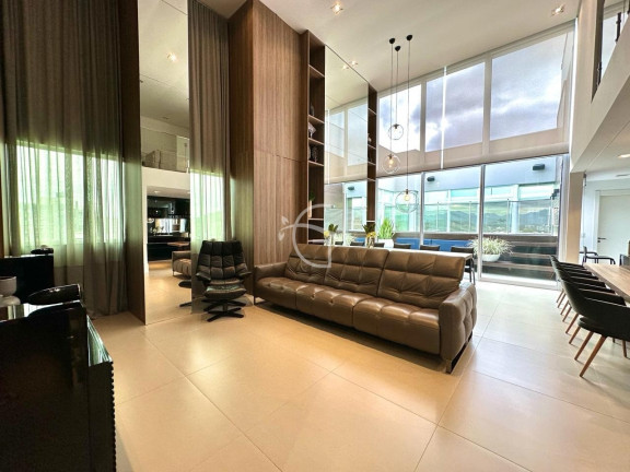 Imóvel com 4 Quartos à Venda, 291 m² em América - Joinville
