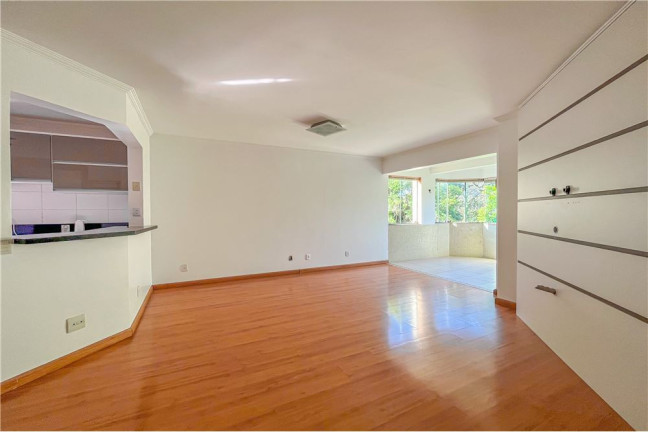 Imagem Imóvel com 3 Quartos à Venda,  em Vila Ipiranga - Porto Alegre