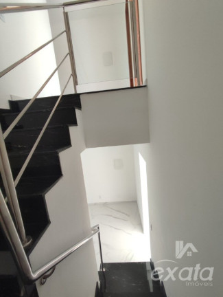 Imagem Sobrado com 3 Quartos à Venda, 132 m² em Colina De Laranjeiras - Serra