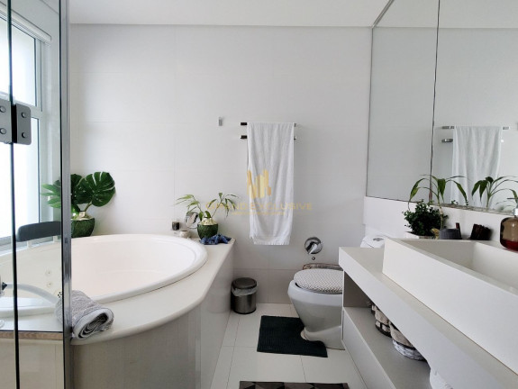 Imagem Apartamento com 4 Quartos à Venda, 158 m² em Pioneiros - Balneário Camboriú