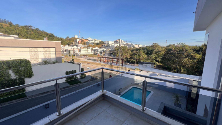 Imagem Casa com 3 Quartos à Venda, 203 m² em Jardim Belvedere - Volta Redonda