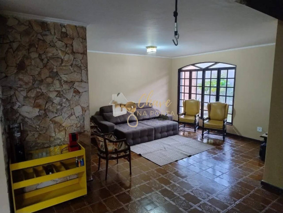 Imagem Casa com 3 Quartos à Venda, 600 m² em Colibris - Embu-guaçu Imagem Casa com 3 Quartos à Venda, 600 m² em Colibris - Embu-guaçu