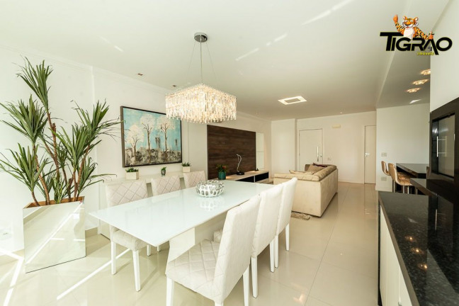 Imagem Apartamento com 3 Quartos à Venda, 130 m² em Centro - Balneário Camboriú Imagem Apartamento com 3 Quartos à Venda, 130 m² em Centro - Balneário Camboriú