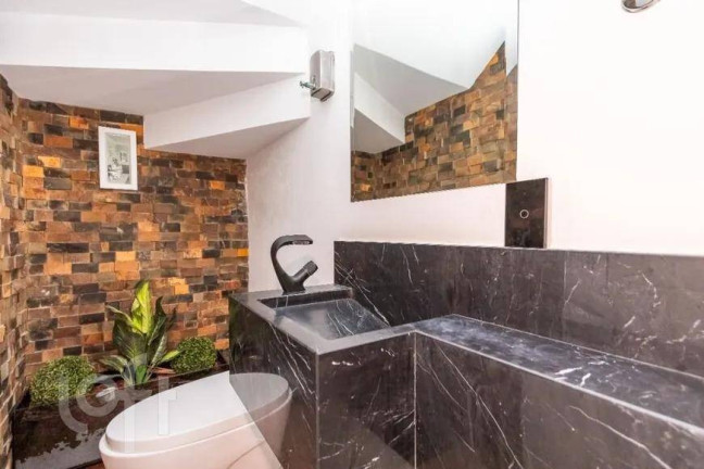 Imagem Sobrado com 3 Quartos à Venda, 180 m² em Boqueirão - Curitiba